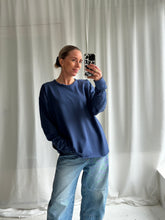 Afbeelding in Gallery-weergave laden, LOUWI LONGSLEEVE - Denim blue
