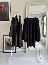 Afbeelding in Gallery-weergave laden, ROX SWEATDRESS - Black
