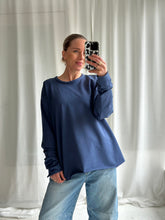 Afbeelding in Gallery-weergave laden, LOUWI LONGSLEEVE - Denim blue
