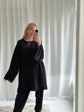 Afbeelding in Gallery-weergave laden, ROX SWEATDRESS - Black
