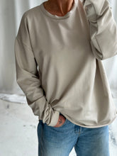 Afbeelding in Gallery-weergave laden, LOUWI LONGSLEEVE - Sand
