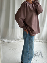 Afbeelding in Gallery-weergave laden, LOUWI LONGSLEEVE - Taupe
