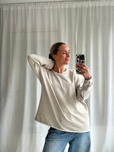 Afbeelding in Gallery-weergave laden, LOUWI LONGSLEEVE - Sand
