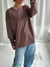 Afbeelding in Gallery-weergave laden, LOUWI LONGSLEEVE - Taupe
