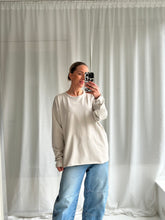 Afbeelding in Gallery-weergave laden, LOUWI LONGSLEEVE - Sand
