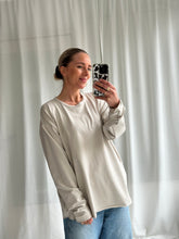 Afbeelding in Gallery-weergave laden, LOUWI LONGSLEEVE - Sand
