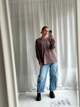 Afbeelding in Gallery-weergave laden, LOUWI LONGSLEEVE - Taupe
